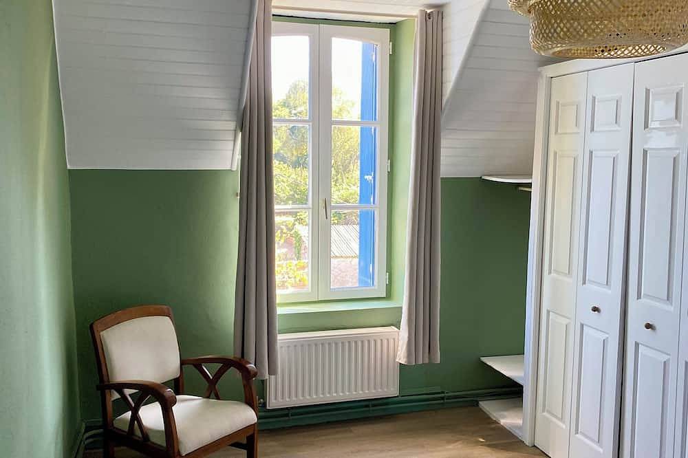 Typisches Haus des Bigouden Landes in Treffiagat, Côte de Cornouaille