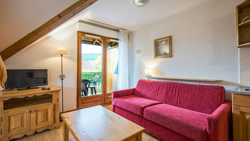 Appartement de vacances pour 5 personnes, avec piscine et jardin