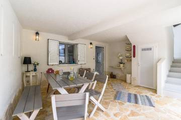 Villa for 4 Guests in Arbanija, Croatian Adriatic, Picture 1