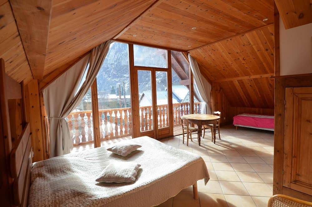 Magnificent detached chalet★7 bedrooms★prox. Alpe d'Huez in Le Bourg-d'Oisans, Parque Nacional de los Ecrins