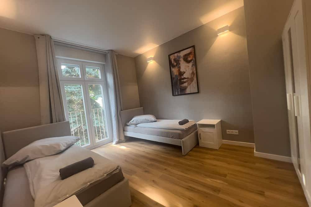 Ganze Wohnung, Modernes Apartment mit 2 Schlafzimmern und Küche in Offenbach am Main, Offenbach