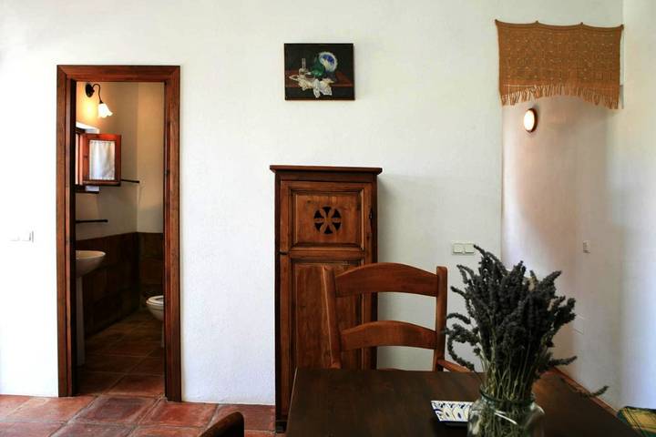 Gîte pour 4 personnes, avec piscine ainsi que vue et jardin à Cuevas del Becerro - 4