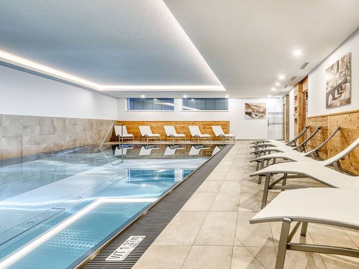 Ferienwohnung für 4 Personen, mit Balkon und Whirlpool sowie Garten und Pool in Vorarlberg