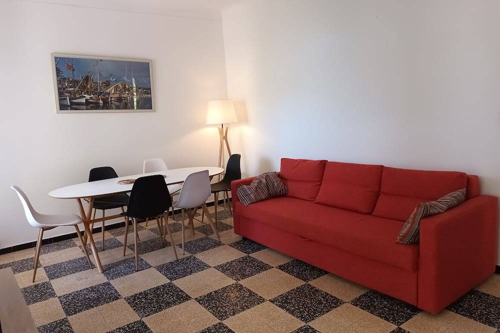 Villa with garden in the heart of the village and the beaches in Bandol, Côte méditerranéenne (France)