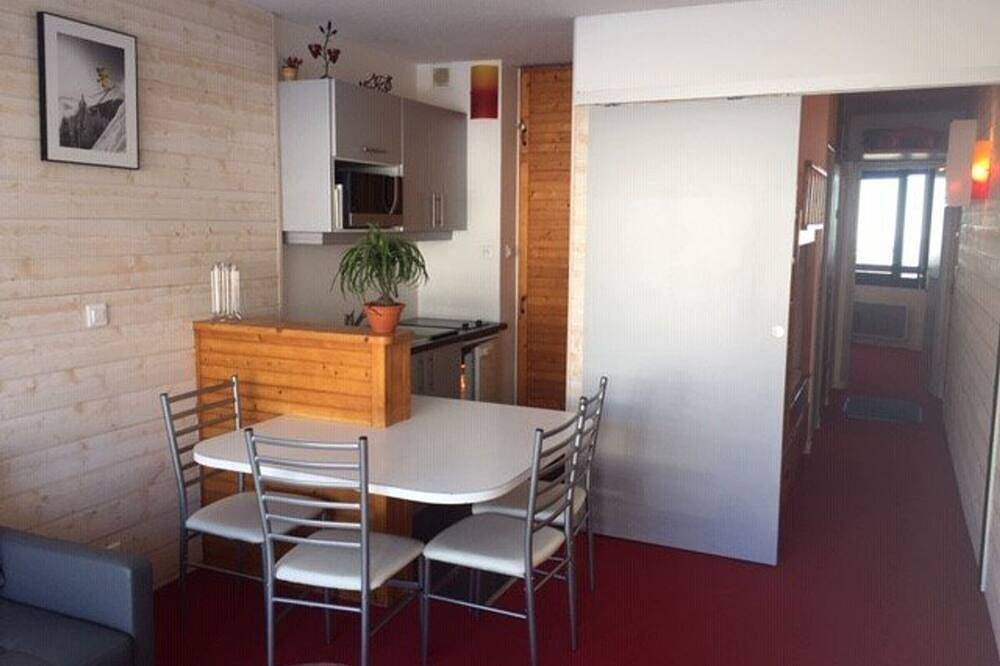 Appartement entier, Appartement 6 pers, accès pistes, vue montagne in La Pierre Saint-Martin, Arette