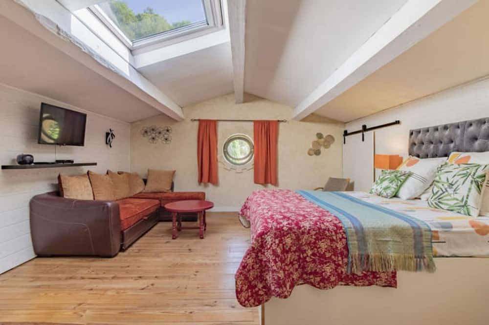 Preciosa casa de vacaciones privada con piscina privada, Wifi, Tv, mascotas permitida y aparcamiento in Le Barroux, Parque natural regional del Mont Ventoux