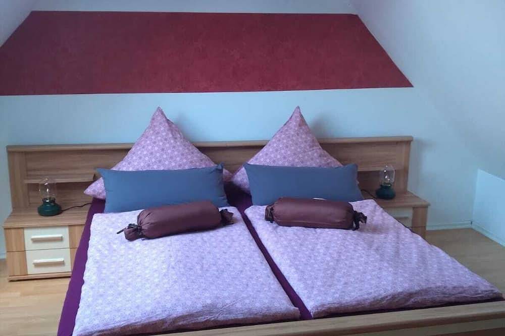 Ganze Wohnung, Ferienwohnung Monteurzimmer ab 35 Euro Mecklenburg Seenplatte in Eldetal, Müritz