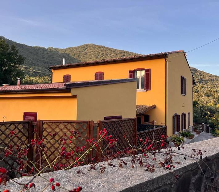 B&b per 2 persone, con Terrazza e Giardino nonché Panorama a Campiglia Marittima