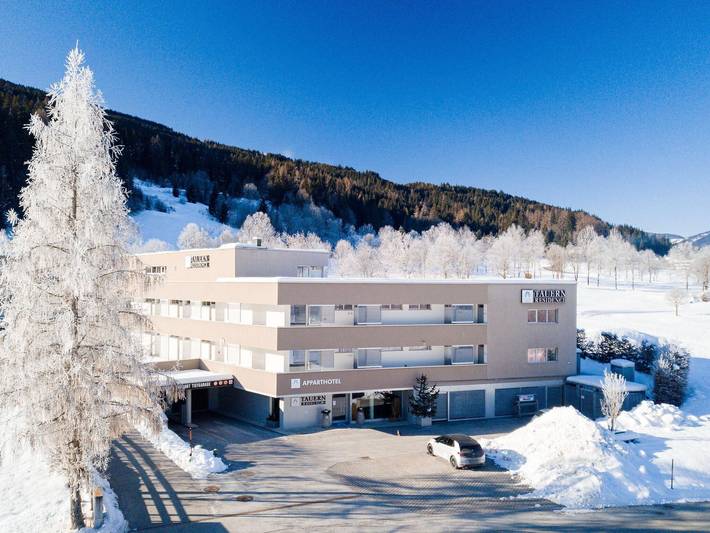 Ferienwohnung für 6 Personen, mit Terrasse und Pool sowie Sauna in Radstadt