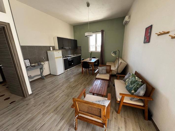 Casa vacanza per 4 persone, con balcone e panorama in Cava d'Aliga