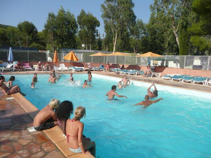 Camping pour 4 personnes, avec piscine ainsi que vue et jardin à La Londe-les-Maures - 2