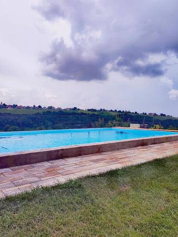 Cottage pour 3 personnes, avec jardin ainsi que vue et piscine, animaux acceptés dans Ormož