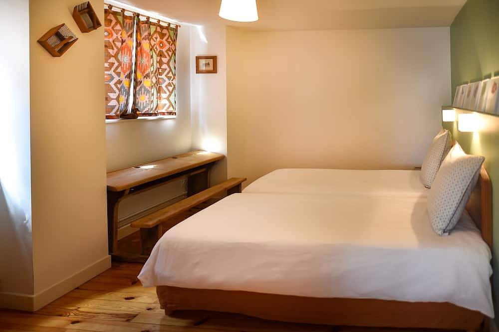 Cosy and quiet gîte with a paved courtyard planted with flowers, 5 minutes from the center. in Ribeauvillé, Parc naturel régional des Ballons des Vosges