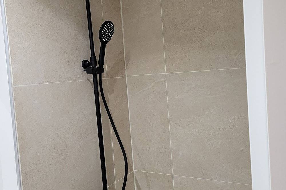 Appartement entier, Centreville Studio Steps From Metro in Villejuif, Val-de-Marne
