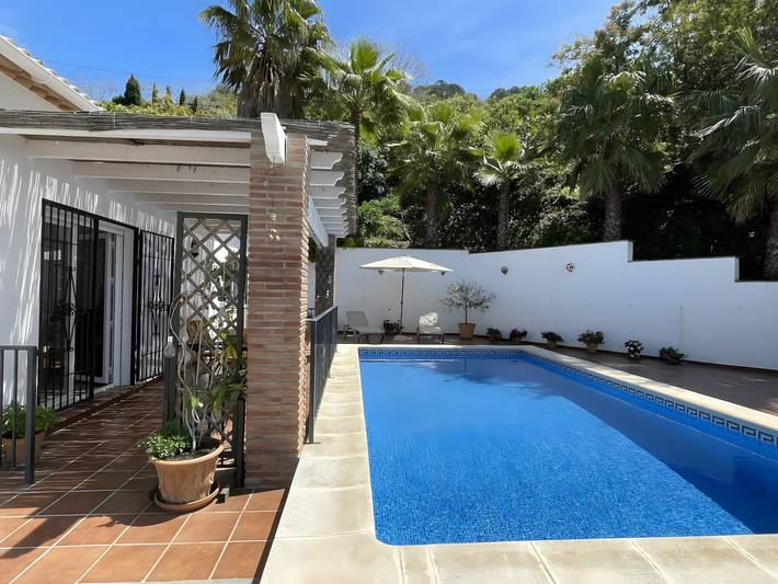 Casa Querencia : vue mer, Wi-Fi et climatisation in Sayalonga, Province de Málaga