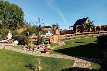 Gîte pour 4 personnes, avec piscine et terrasse ainsi que jacuzzi et jardin dans Saint-Mards-en-Othe