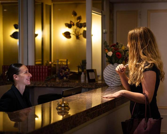 Hôtel pour 2 personnes, avec Terrasse ainsi que Jardin et Piscine