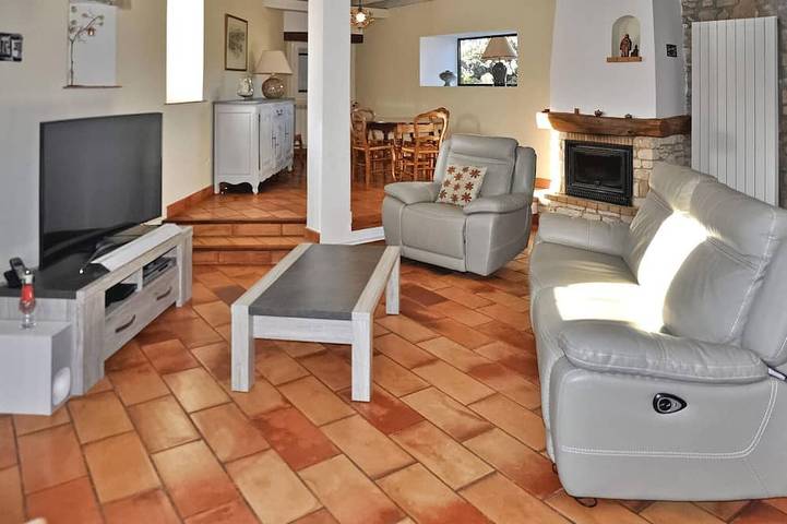 Location de vacances pour 8 personnes, avec terrasse, animaux acceptés à Cavillargues - 3