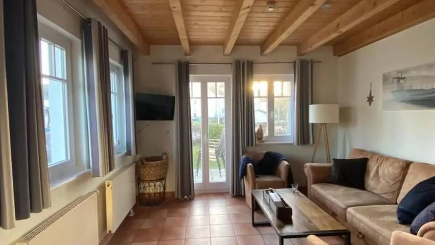 Ferienhaus für 4 Personen, mit Garten und Terrasse in Nienhagen