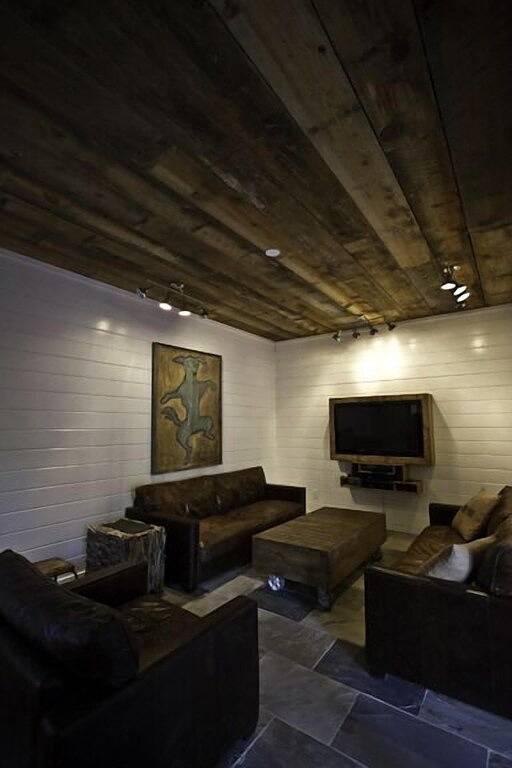 Barn for 50 people, with yard and hot tub in Georgia