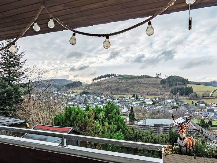 Ferienwohnung für 5 Personen, mit Ausblick und Garten sowie Balkon in Niedersfeld - 2
