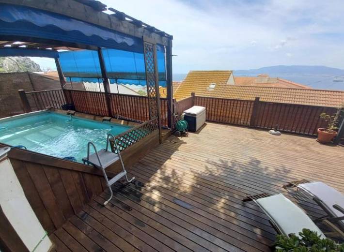 Appartamento vacanze per 4 persone, con panorama e giardino nonché piscina e terrazza - 1