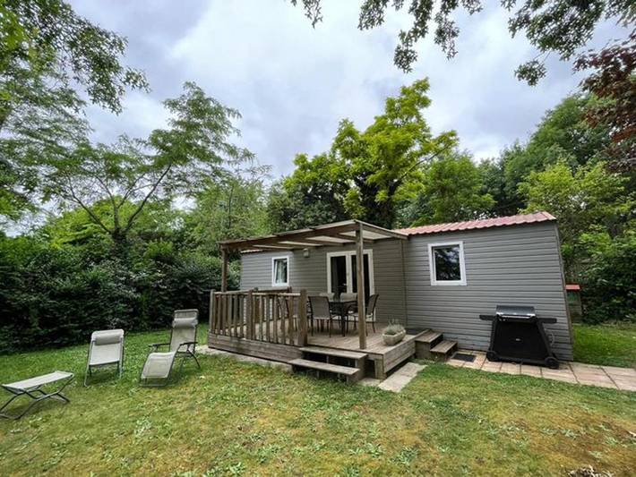 Camping pour 4 personnes, avec Terrasse et Piscine