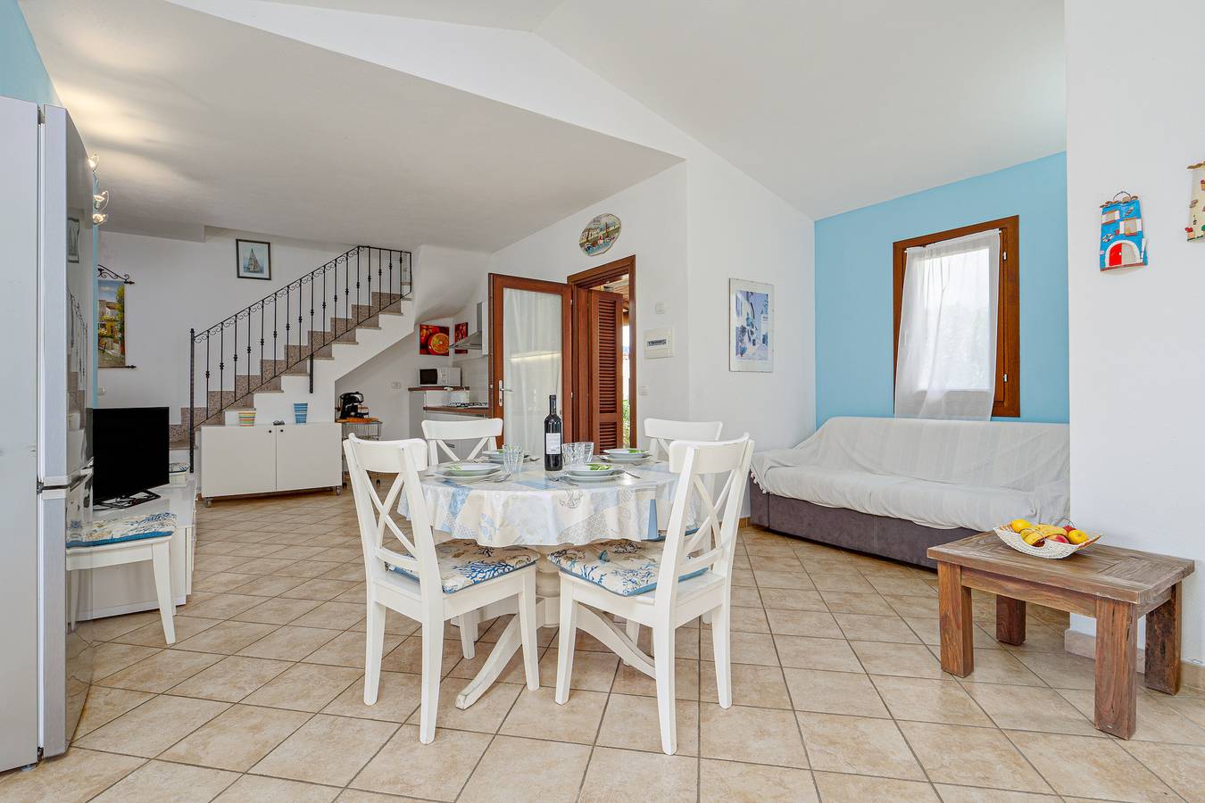 Casa de vacaciones 'Villa Eleonora-iun-p6104' con piscina compartida, terraza y aire acondicionado in Case Peschiera-Lu Fraili, San Teodoro