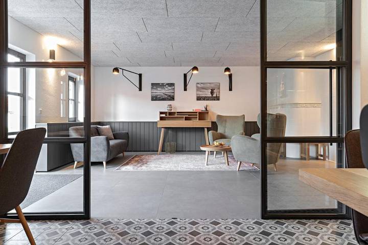 Ferienhaus für 2 Personen, mit Balkon und Terrasse sowie Garten und Ausblick in Wörthsee