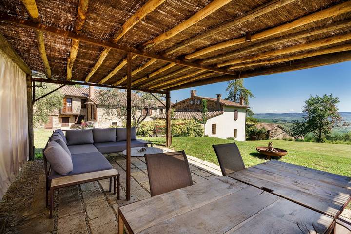 Appartamento intero, Appartamento "Gemma Bianca-Tavoleto" con vista sulle montagne, giardino e Wi-Fi in Castiglione d'Orcia (comune), Val d’Orcia