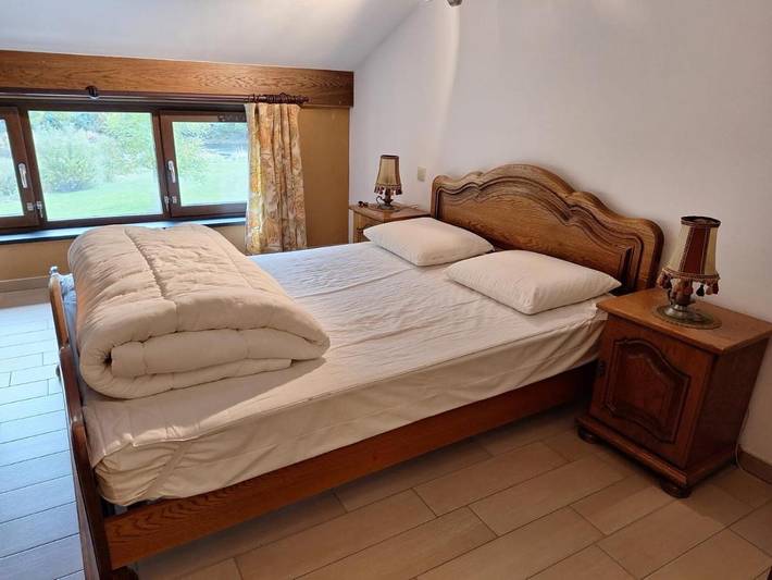 Location de vacances pour 9 personnes, avec vue sur le lac ainsi que terrasse et vue dans Samrée - 4