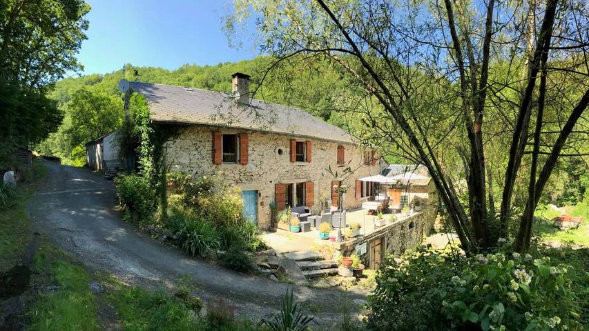 Gîte pour 5 personnes, avec jardin et terrasse, animaux acceptés