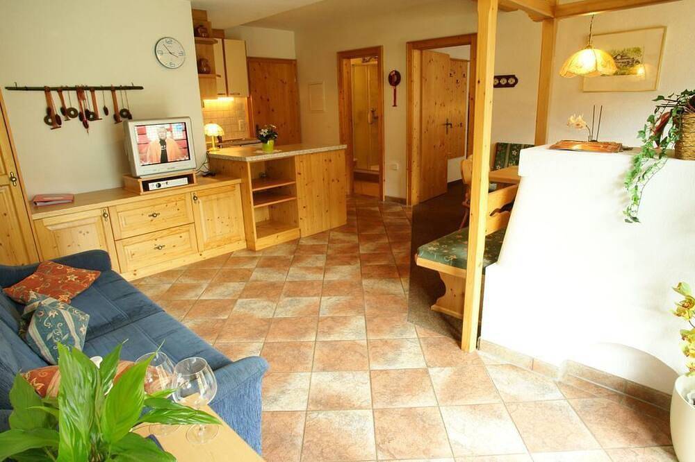 Ferienwohnung Schneckenhaus - Landhaus Raich in Jerzens, Bezirk Imst