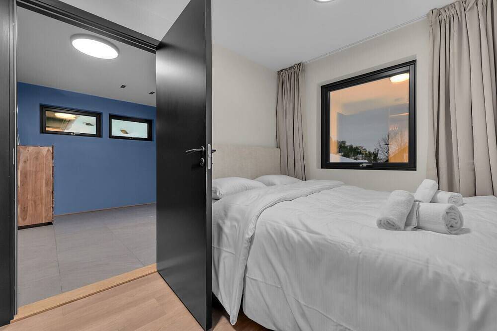 Scandi-Luxe Family Residence - The View in Tromsø