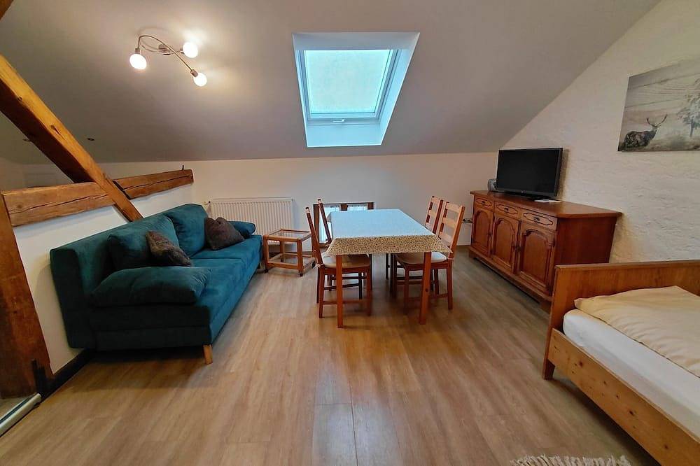 Ganze Wohnung, Appartementzimmer Nr. 8 in Neuötting, Landkreis Altötting