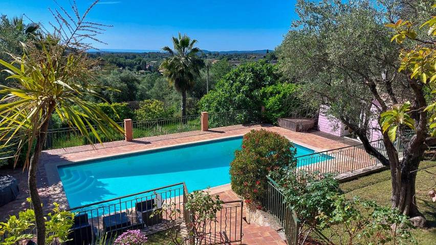 Villa pour 5 personnes, avec jardin et vue ainsi que piscine et balcon à Le Rouret - 4