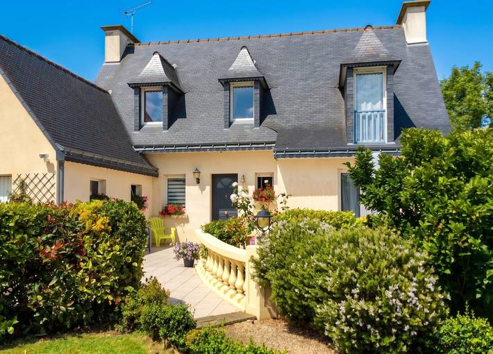 Location de vacances pour 8 personnes, avec Terrasse et Jardin à Trégomeur