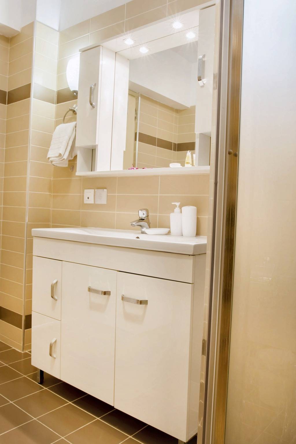 Ganze Wohnung, Reines Apartment in Karpathos mit Meerblick - 60 qm in Karpathos