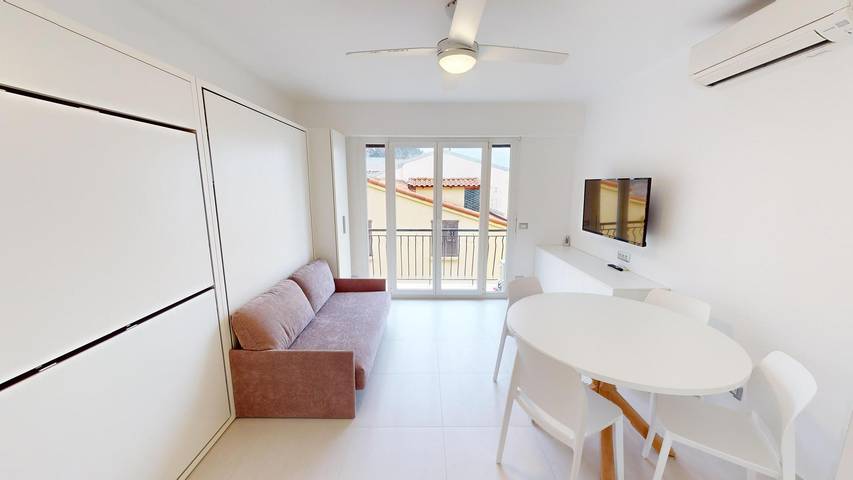 Gîte pour 3 personnes, avec vue sur l’océan ainsi que balcon et balcon/terrasse dans Port de Menton Garavan - 2