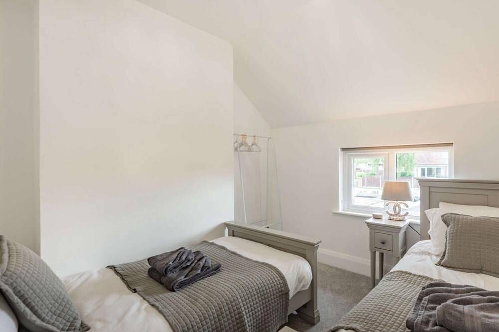 4 Bed in Conwy in Deganwy, Conwy region