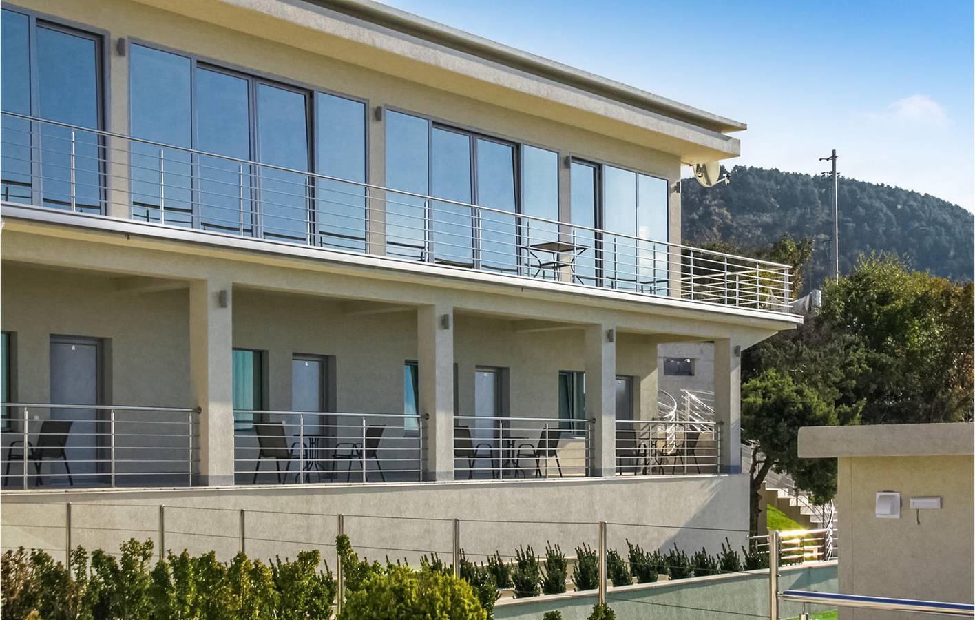 Ferienhaus für 20 Personen mit Terrasse in Opština Kotor