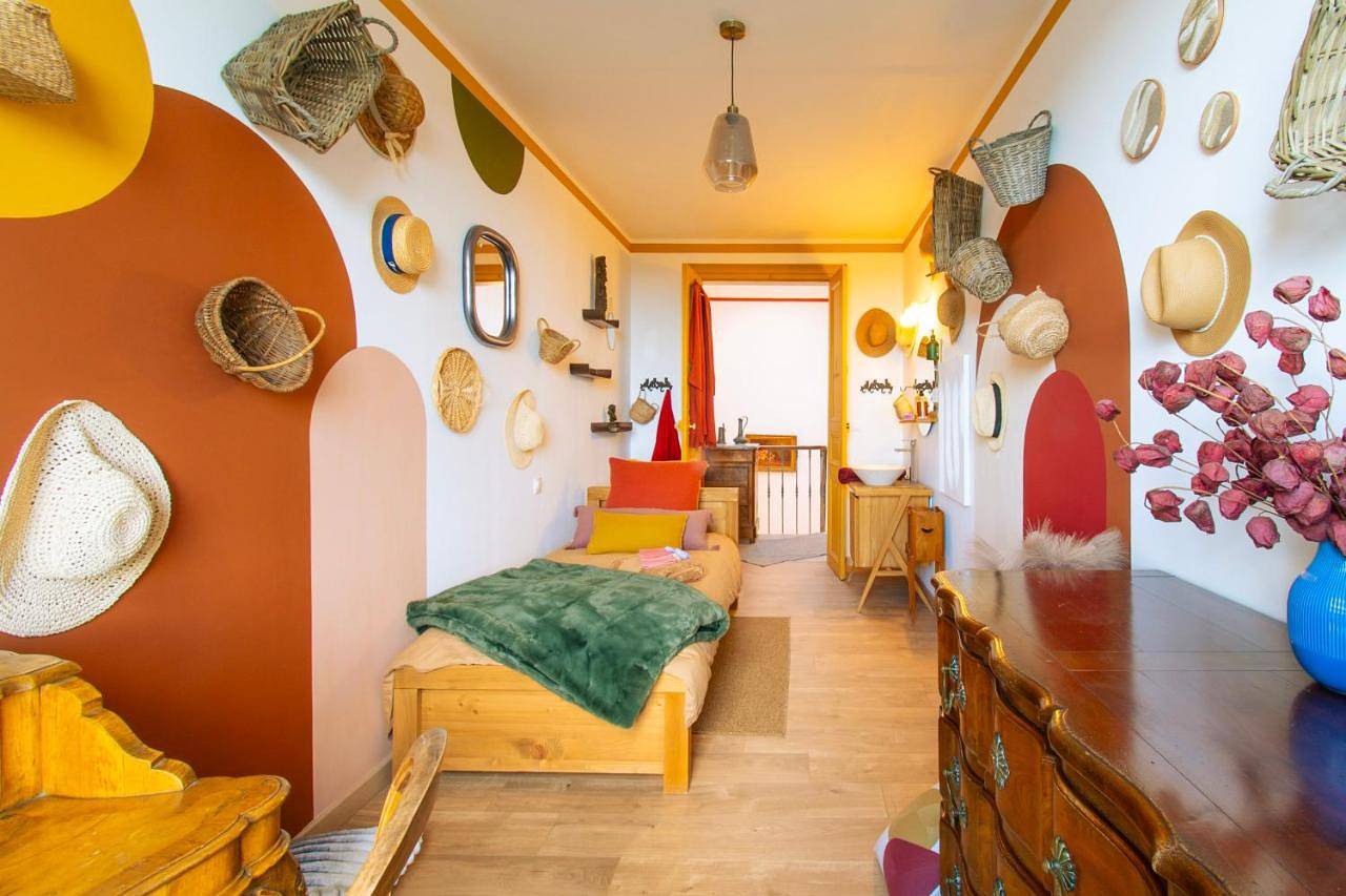 Five-Bedroom Deluxe Apartment in Cournonsec, Côte méditerranéenne (France)