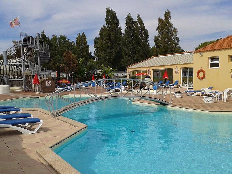 Camping La Bolée d'Air - Mobilhome 6 personas - Confort | 2 Dormitorios | 4/6 Pers | Terraza elevada | Aire acondicionado | Tv in Saint-Vincent-sur-Jard, Vandea
