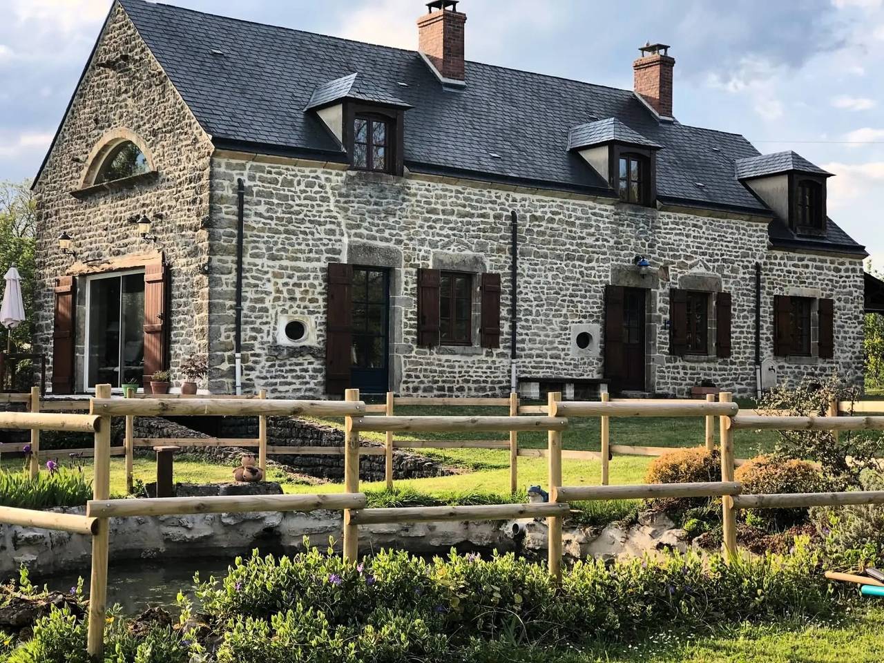 Maison 4 Personnes in Crux-la-Ville, Nièvre