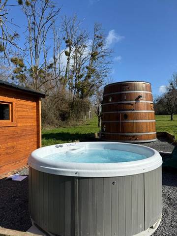 Tente pour 2 personnes, avec vue et jardin, animaux acceptés en Gironde