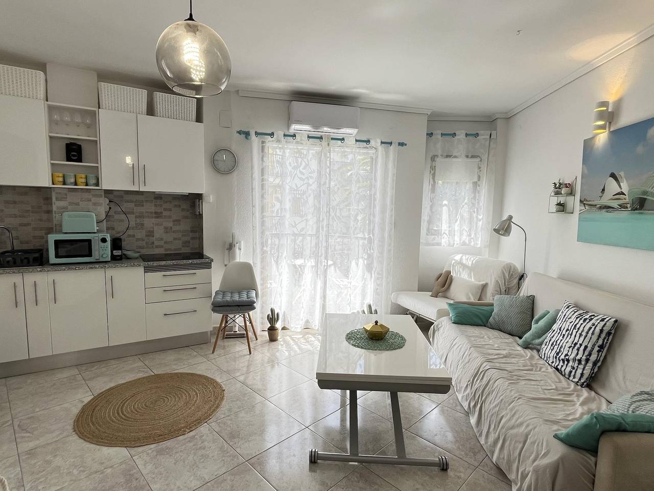 Entire holiday apartment, Flat El Retiro 4 people with swimming pool. in Las Marinas, Dénia