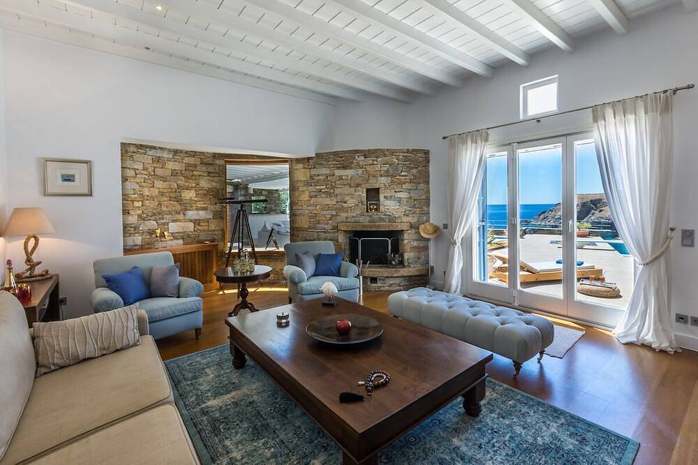 Chef included by Fantasia Villas: Villa Blueros in Poseidonia, Syros