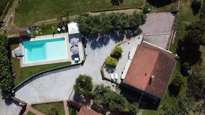 Location de vacances pour 4 personnes, avec vue ainsi que jardin et piscine à Sarzana - 3