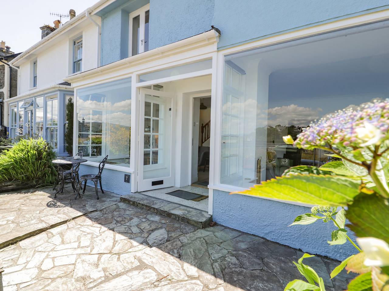 7 Ivy Terrace in Borth-y-Gest, Snowdonia
