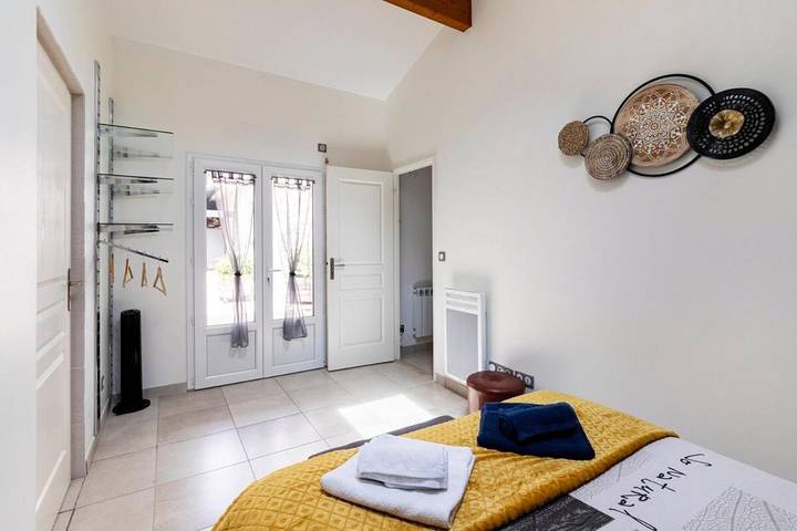 Location de vacances pour 9 personnes, avec terrasse, animaux acceptés à Barbaste - 3